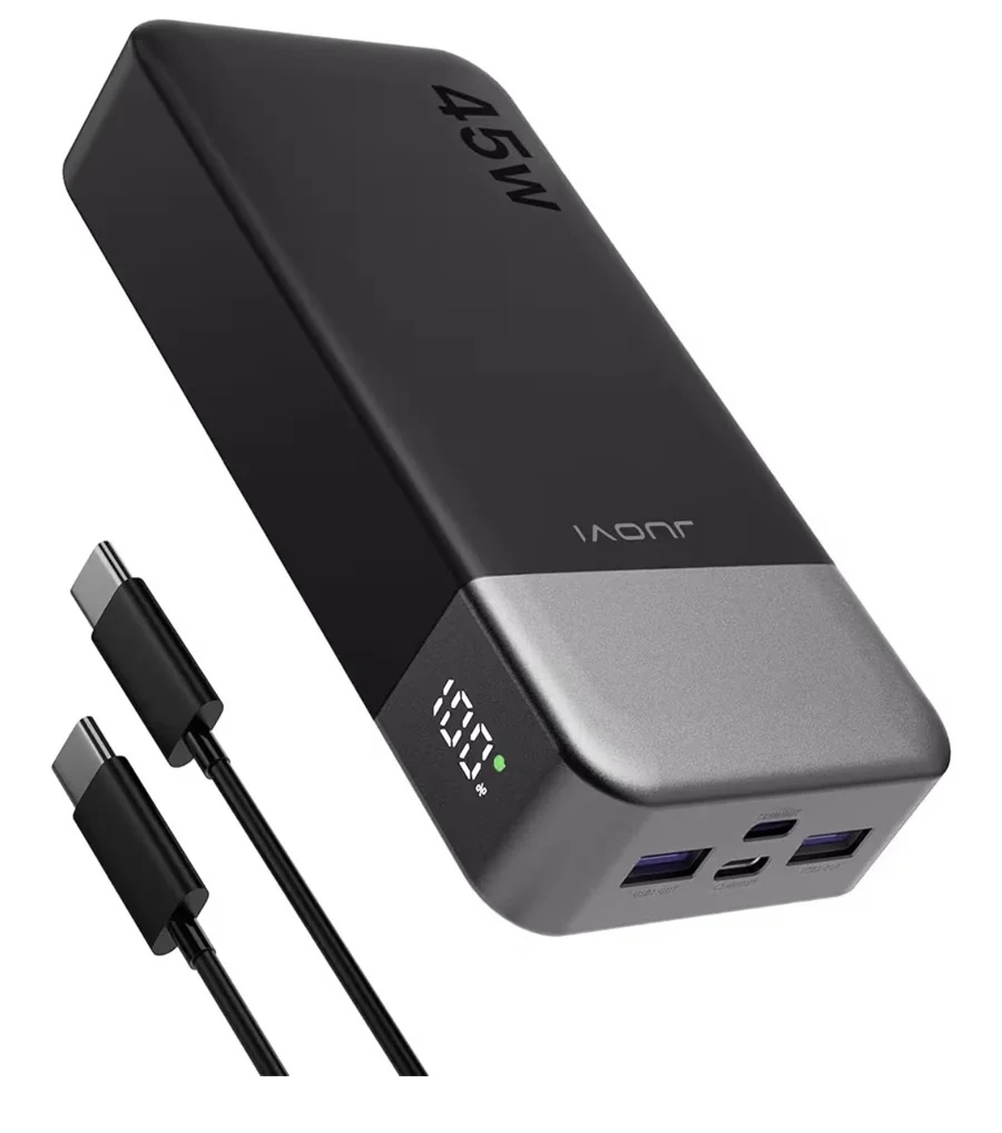Batería externa JUOVI con pantalla y cuatro puertos USB